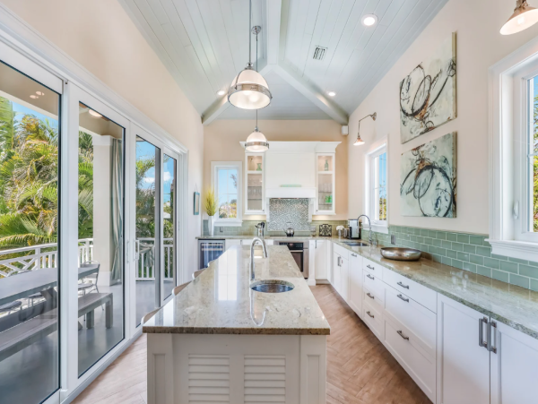 Stunning Luxurious Pool Home For Anna Maria Island North End Vacation Retreat